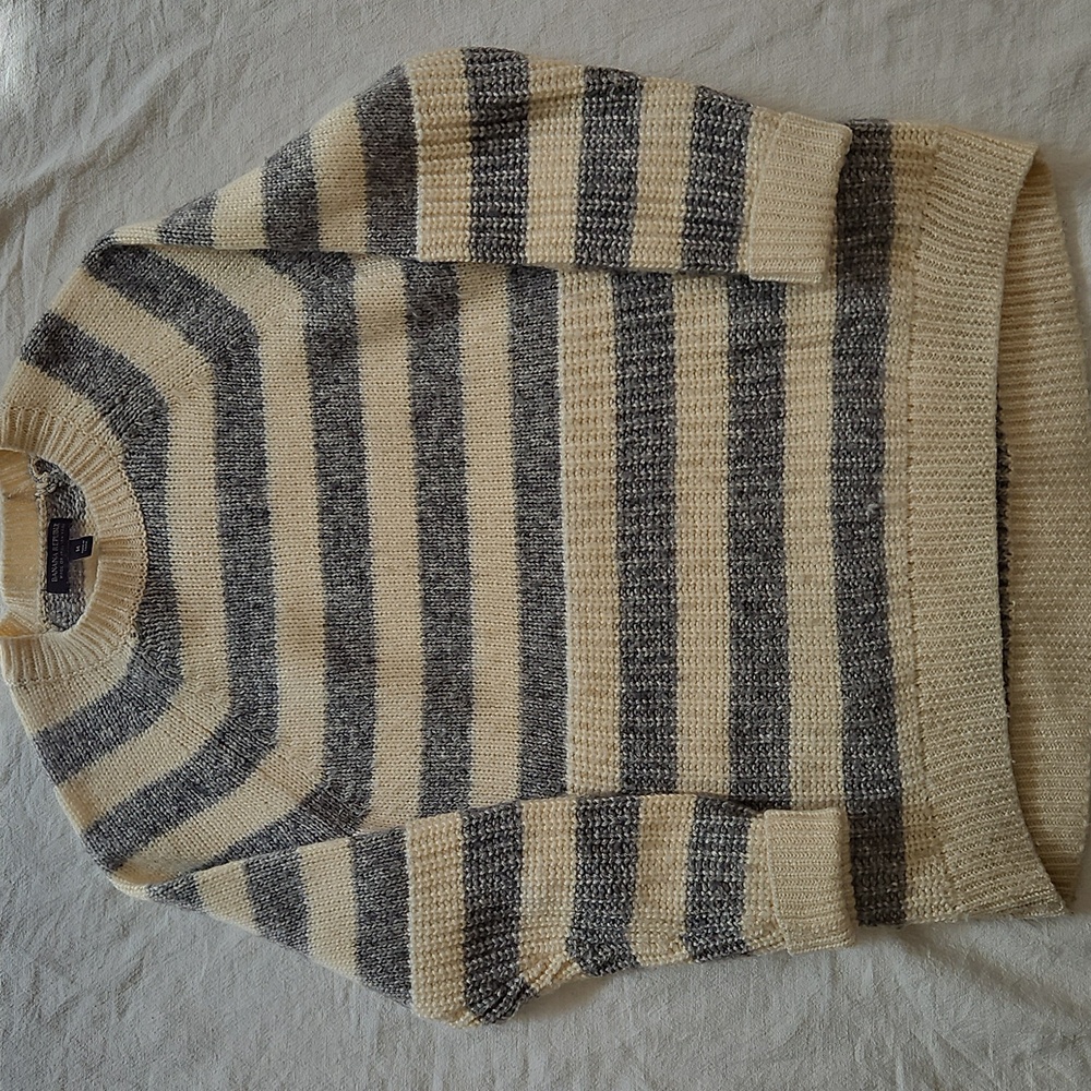 Banana Republic Sweater Striped Gray and Cream Italian Yarn Size Medium